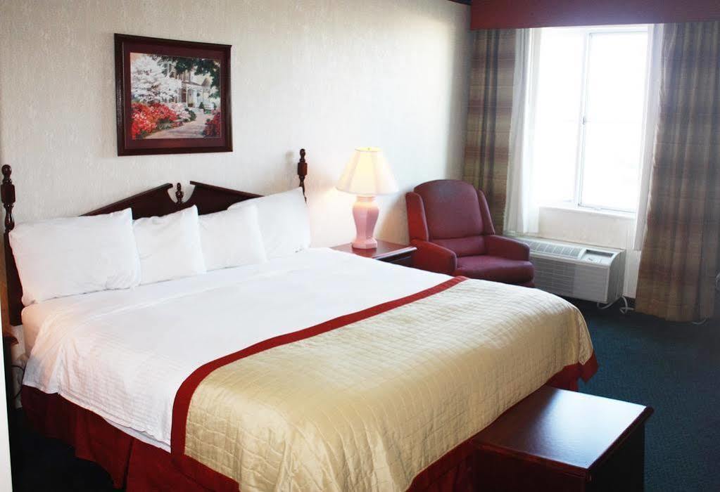 Baymont By Wyndham Jonesboro Hotell Eksteriør bilde