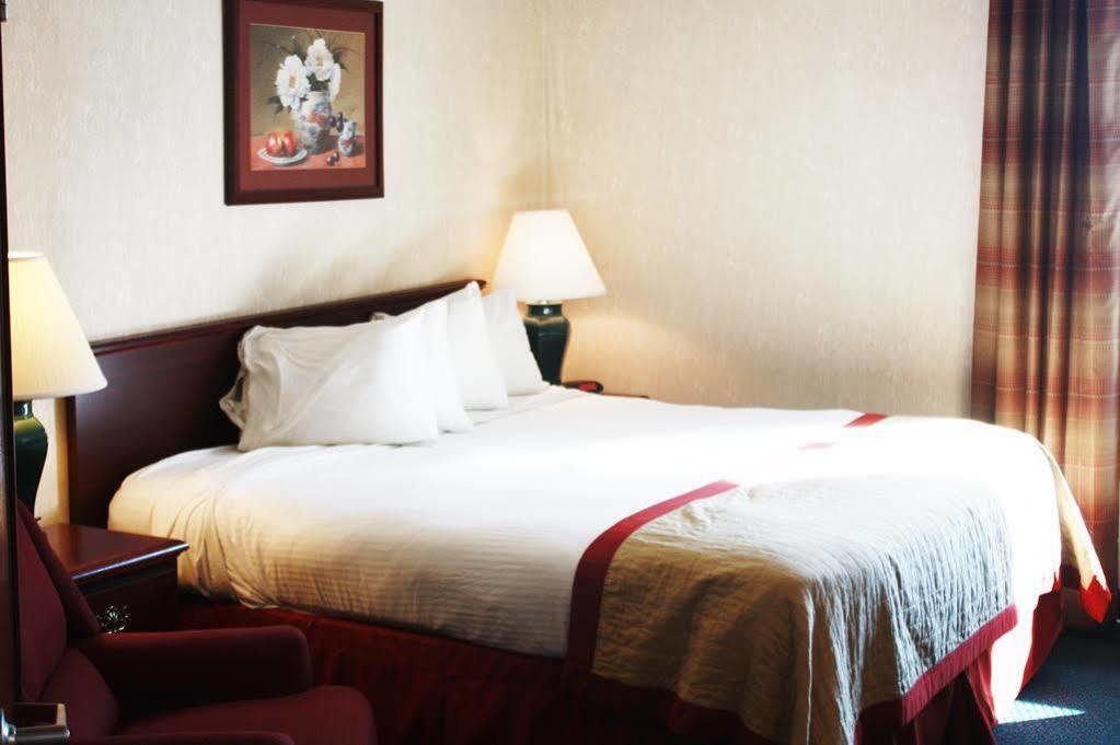 Baymont By Wyndham Jonesboro Hotell Eksteriør bilde